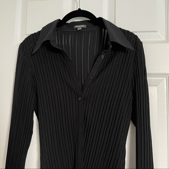 Ribbed Y2K Black Button Up - Picture 8 of 11